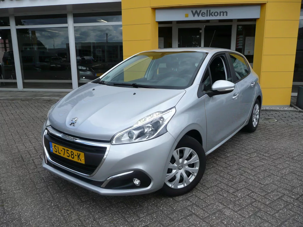 Peugeot 208 1.2 PureTech Blue Lion AIRCO/ NAVIGATIE/ APPLE CAR PLAY/ANDROID AUTO/ PARK ASSIST/ MISTLAMPEN/ TREKHAAK/ ETC... PEUGEOT DEALER ONDERHOUDEN! RIJKLAAR!