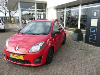 Renault Twingo 1.2-16V 75PK Collection AIRCO/ PRIVACY GLAS ACHTER/ SPOILER/ STRIPING/ 4 SEIZOENSBANDEN/ ETC.. RIJKLAAR!