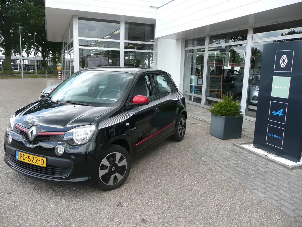 Renault Twingo 1.0 SCe 70PK 5DRS. Collection AIRCO/ CRUISE CONTROLE/ PACK ROUGE/ STRIPING/ ETC... 1e EIGENAAR! RIJKLAAR!