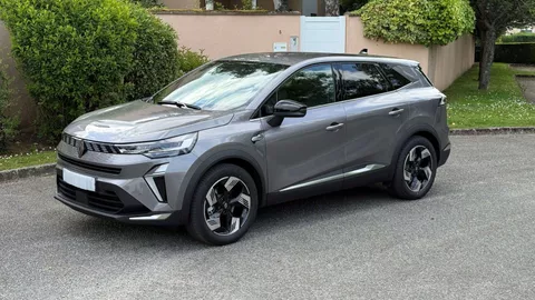 Renault Symbioz 1.8 E-Tech full hybrid 160 TECHNO/ HARMAN KARDON/ AUTOMATISCHE ACHTERKLEP/ PARK ASSIST VOOR/ACHTER + CAMERA/ RESERVE WIEL/ ETC... RIJKLAAR!