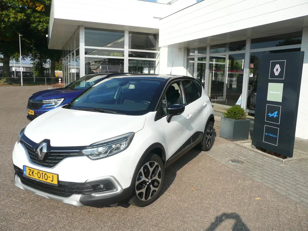 Renault Captur 1.3 TCe 150 EDC/AUT. Intens PANORAMISCH GLAZEN DAK, PACK EASY LIFE/ FULL LED/ TREKHAAK/ 4SEIZOENSBANDEN/ ETC.. DEALER ONDERHOUDEN! RIJKLAAR!