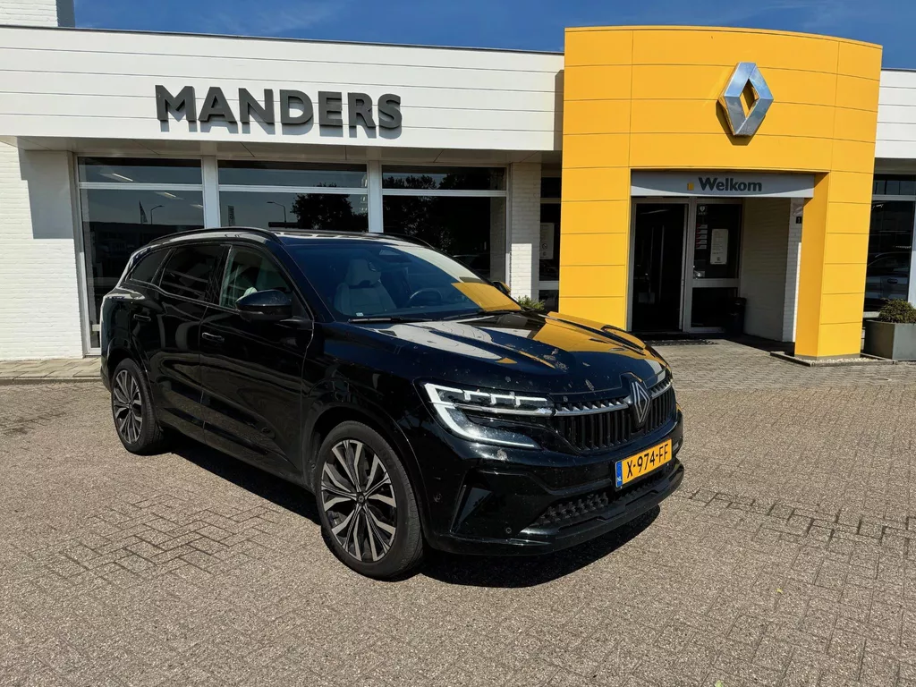 Renault Espace E-Tech full hybrid 200 iconic 5p. Renault Espace E-Tech Hybrid 200 iconic 5p. PACK ADVANCE DRIVER ASSIST/ LEDEREN INTERIEUR/ PANORAMISCH DAK/ ETC...