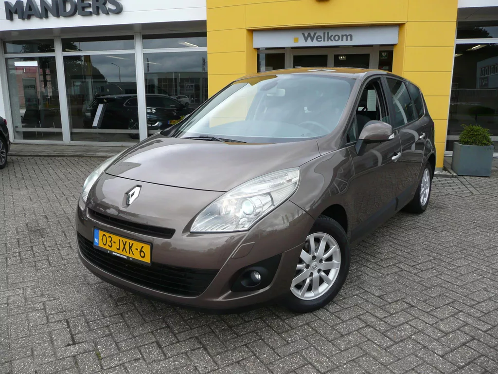 Renault Grand Sc&eacute;nic TCe 130 Expression 7p. XENON/ PACK INTRODUCTION/ LM VELGEN/ TREKHAAK/ ETC.. DEALER ONDERHOUDEN! NIEUWE MOTOR + TURBO! RIJKLAAR!